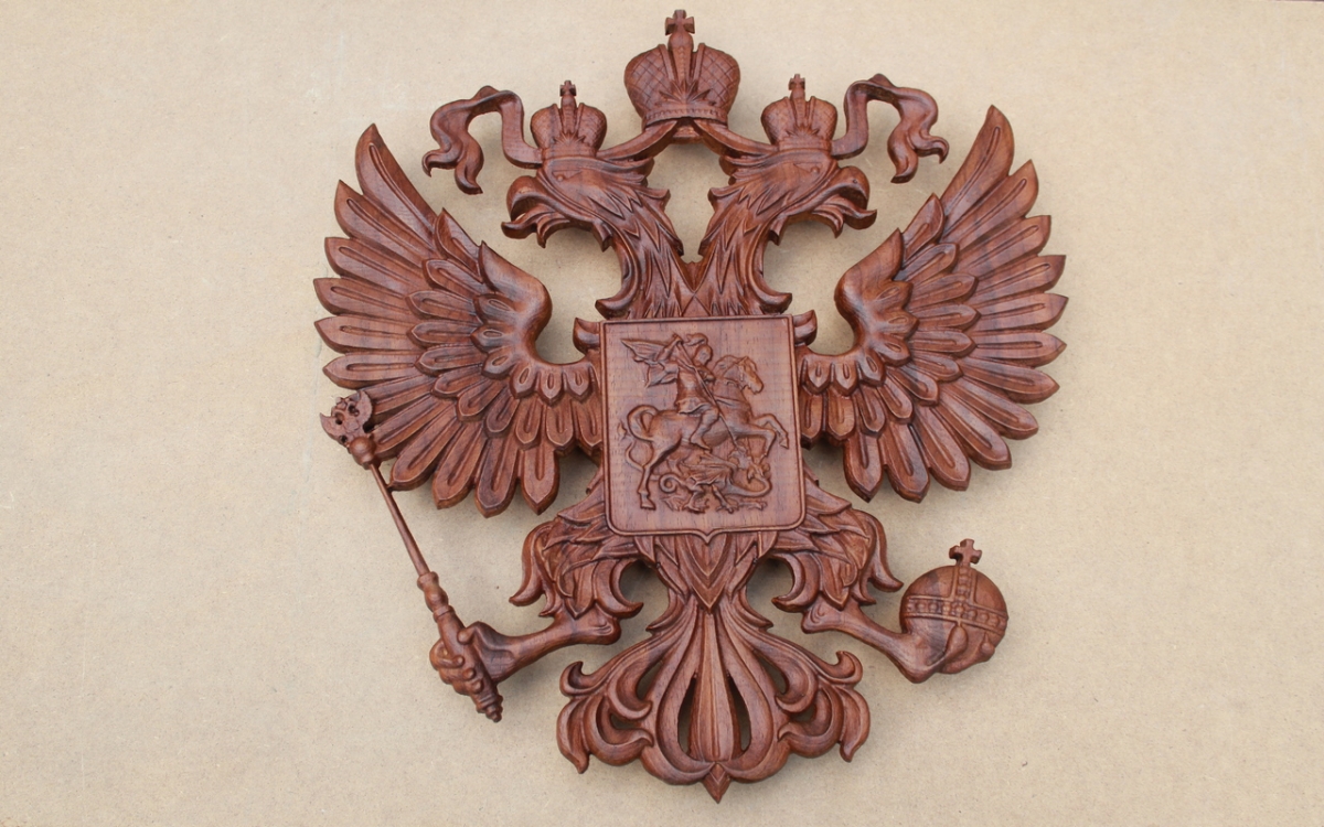 Деревянный резной герб  - miartis.ru